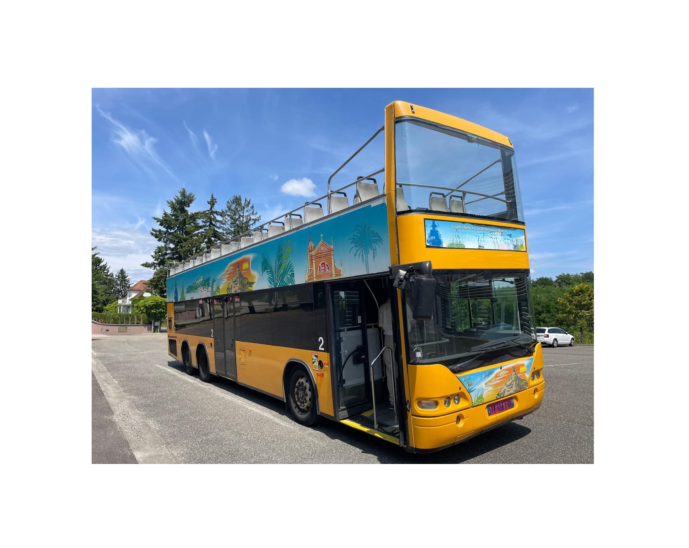 Neoplan autocar décapotable panoramique open top Neoplan autocar décapotable panoramique open top